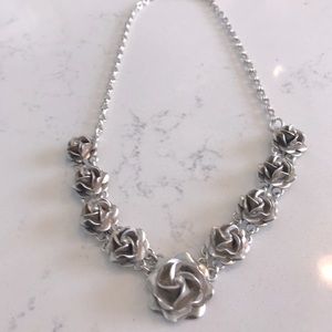 ♥️♥️VALENTINE♥️♥️ Vintage Roses Solid Sterling 925,TG281 FlowerNecklace. 18”
